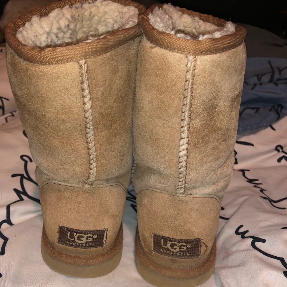 Womans UGG boots / size 7